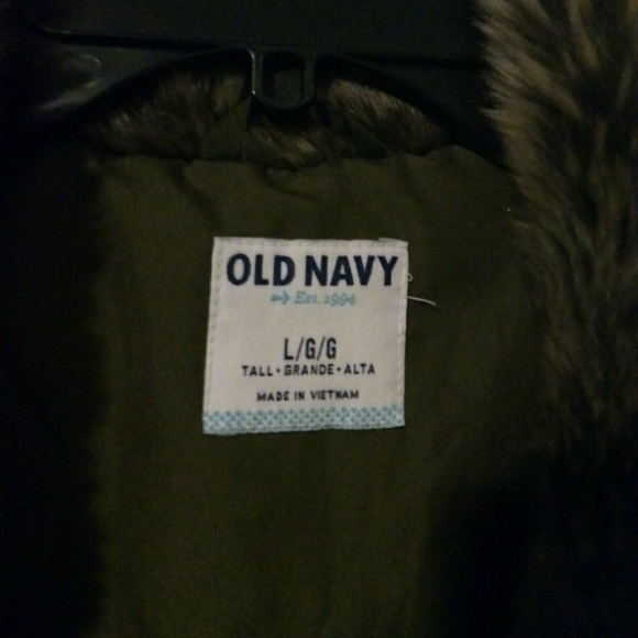 Old Navy puffer jacket - Picture 2 of 4